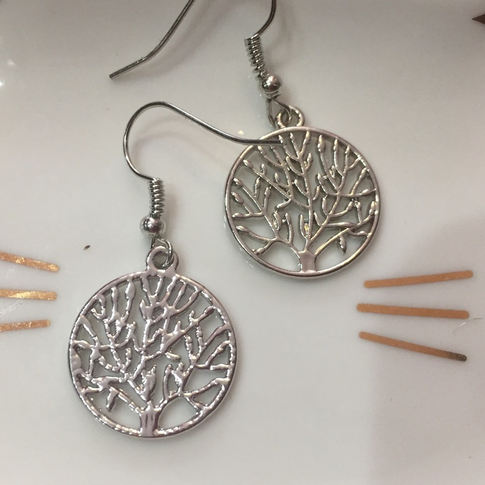 NWOT tree of life earrings